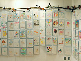 きのこ画コンテスト応募作品展示イメージ